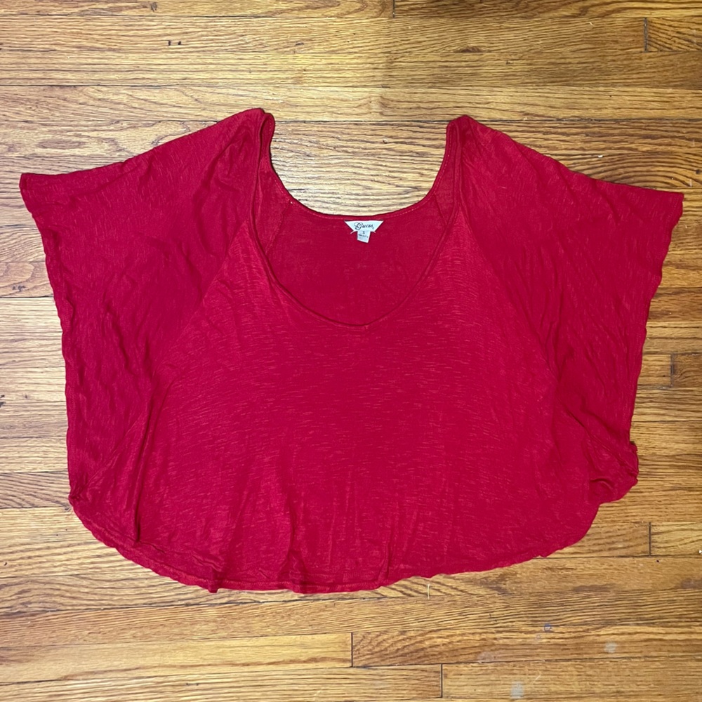 Small Guess Batwing Top